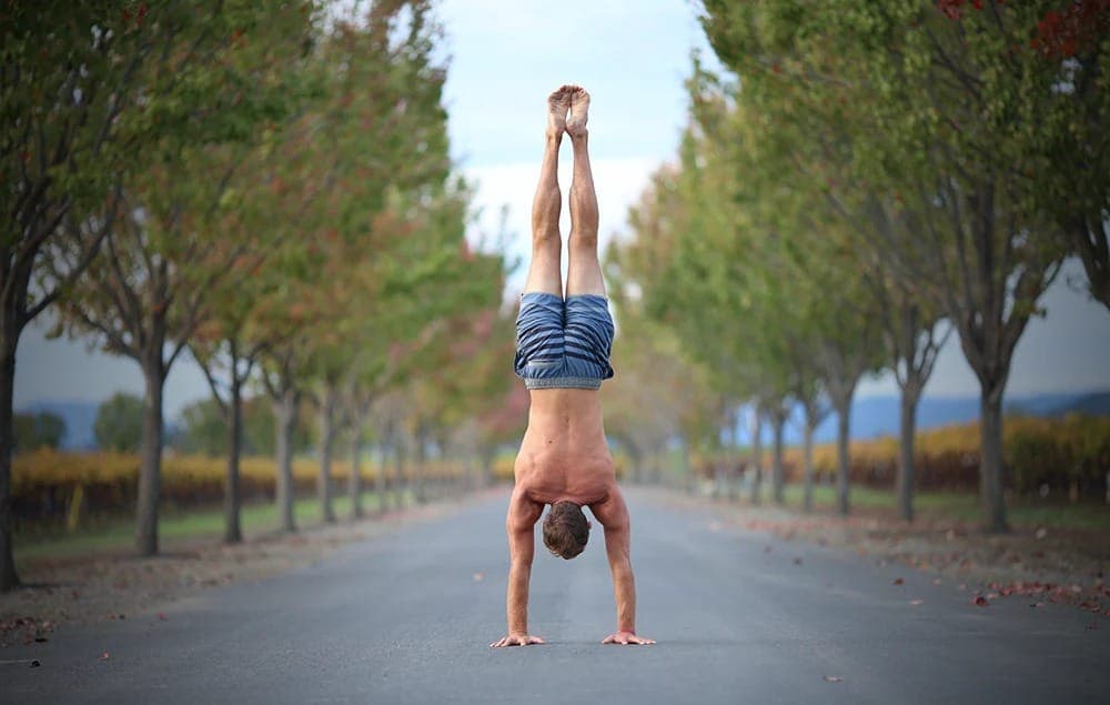 TALLER DOMINA EL HANDSTAND