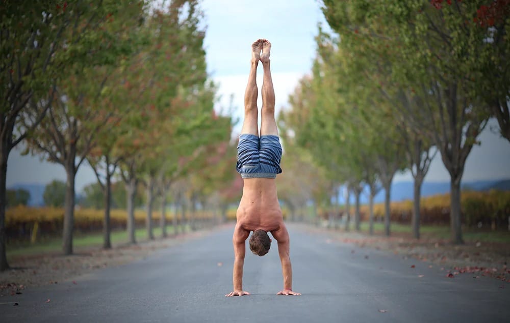 TALLER DOMINA EL HANDSTAND